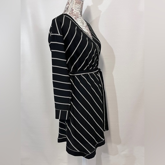 Black and white stripe BAR III wrap dress size XS. - Picture 7 of 14